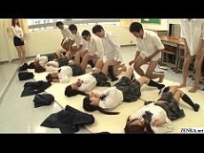 JAV synchronized 2022 X ครูให้เด็กนักเรียนญี่ปุ่น ชาย-หญิง เย็ดโชว์กันเป็นคู่ๆ เป็นการสอนเพศศึกษา ที่ไม่มีโรงเรียนไหนกล้าทำแน่นๆ รึว่าจะมีเนี้ยยย วัยรุ่น ขี้เงี่ยนเอากันเพลินเลย